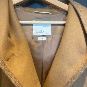 Aritzia Wilfred Coat with Wool and Cashmere. Size M. Fabric made in Italy.